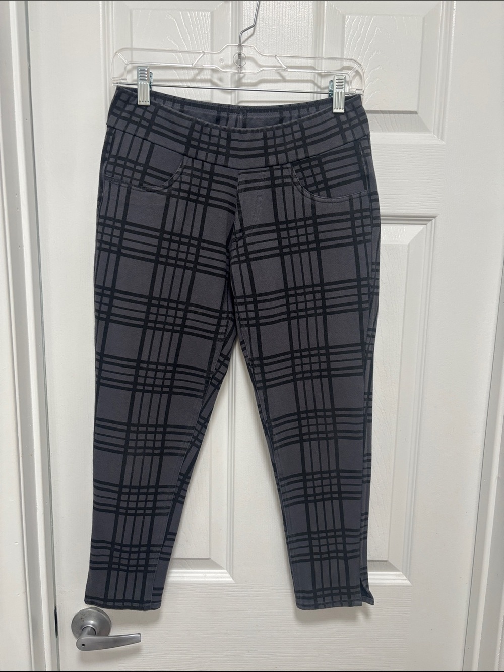 Yala Gray & Black Plaid Skinny cropped Ponte Pants